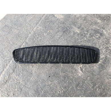 BMW E92 REPLACEMENT CENTER MESH GRILLE FOR M4 STYLE FRONT BUMPER - AEUROPLUG